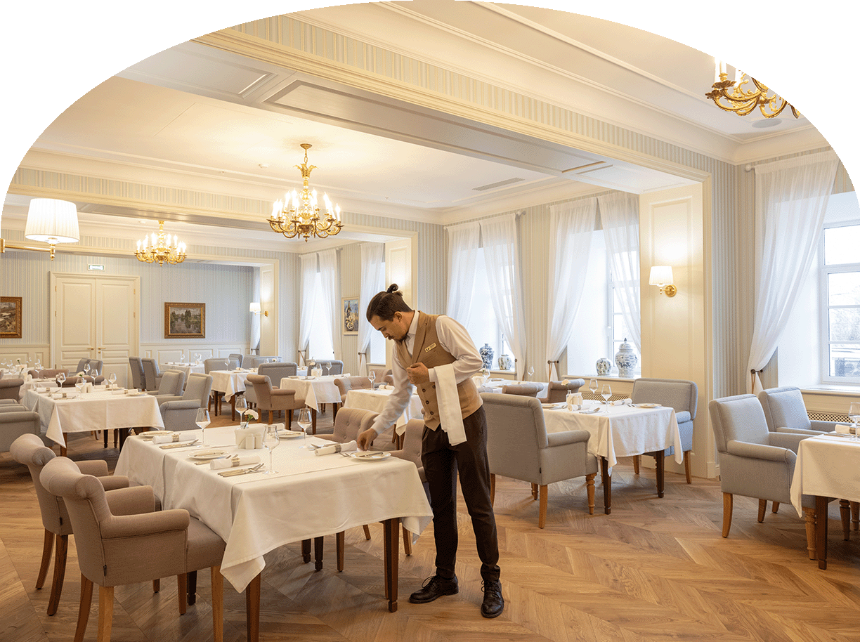 Интерьер зала ресторана